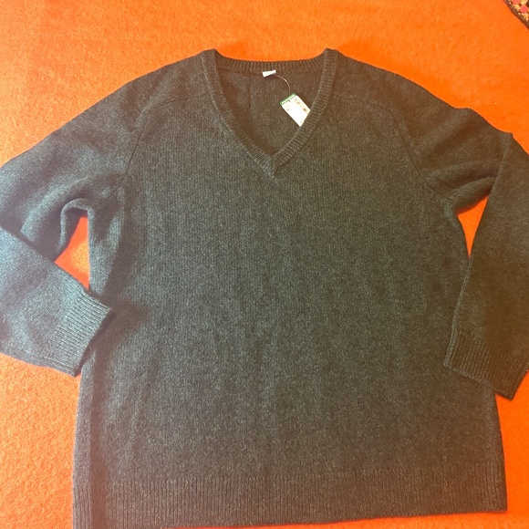 Green pure wool V-neck rustic straight fit sweater NWT - Picture 3 of 8